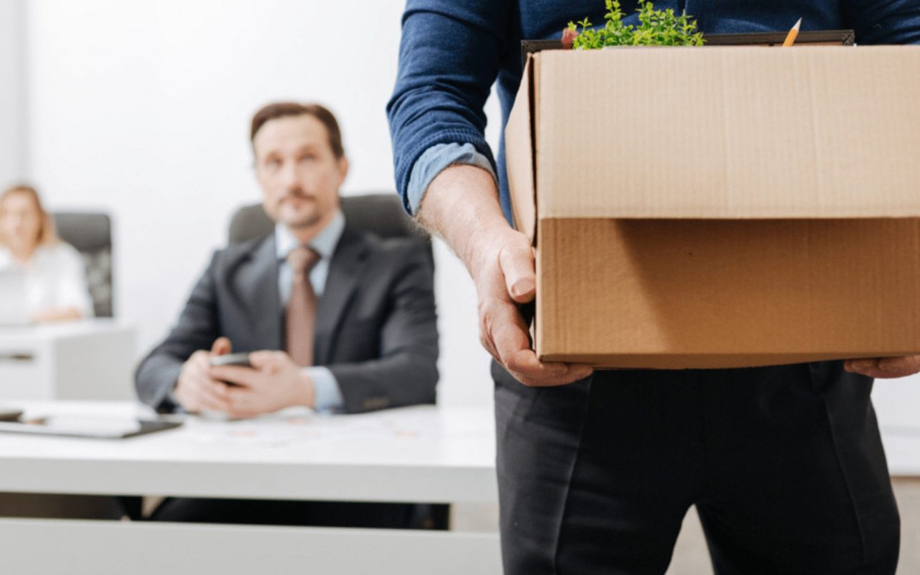nhân siên sale nghỉ việc