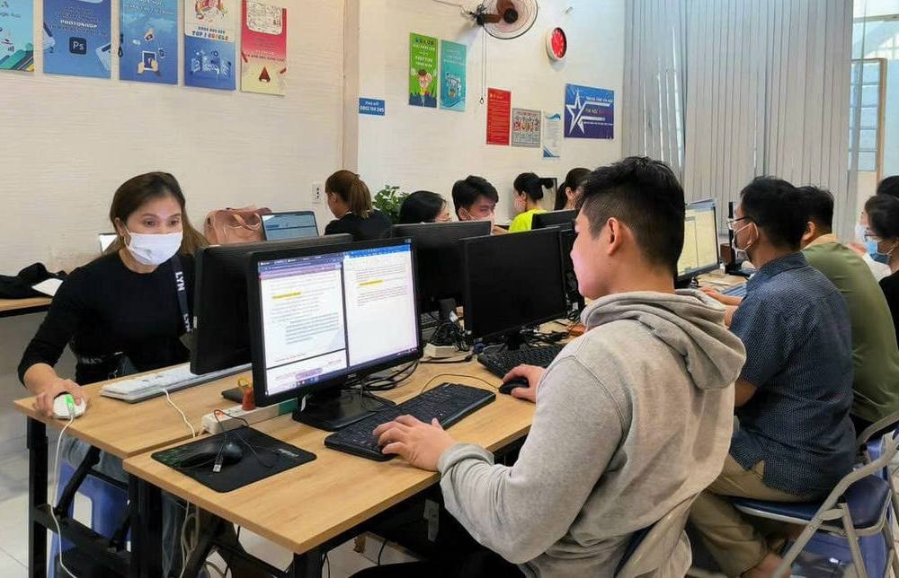 Học Nhân Sự Ở Đâu – Hướng Dẫn Toàn Diện Cho Người Mới Bắt Đầu