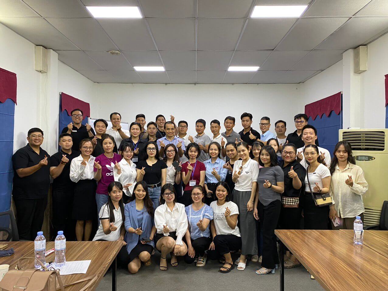 Tham gia khóa học giao tiếp của Kết Nối Việt