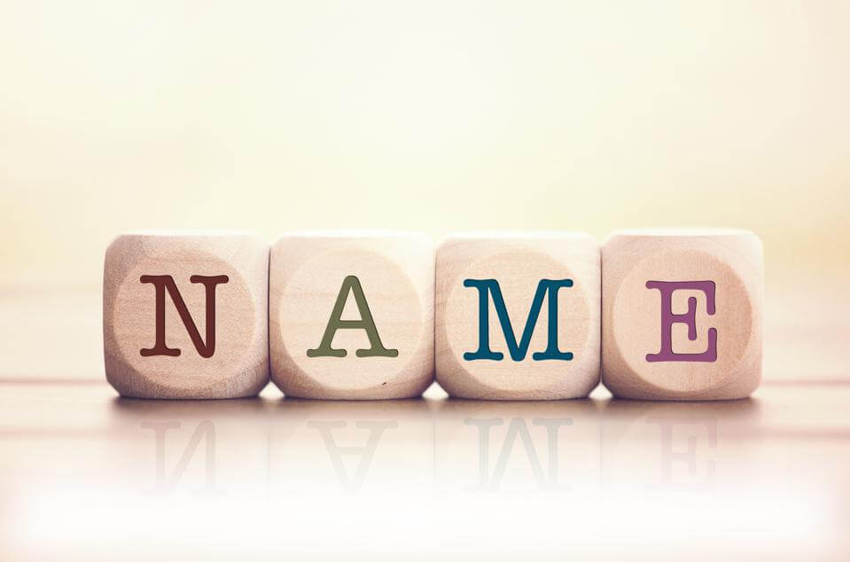 Hãy cố gắng nhớ tên người đối diện!
